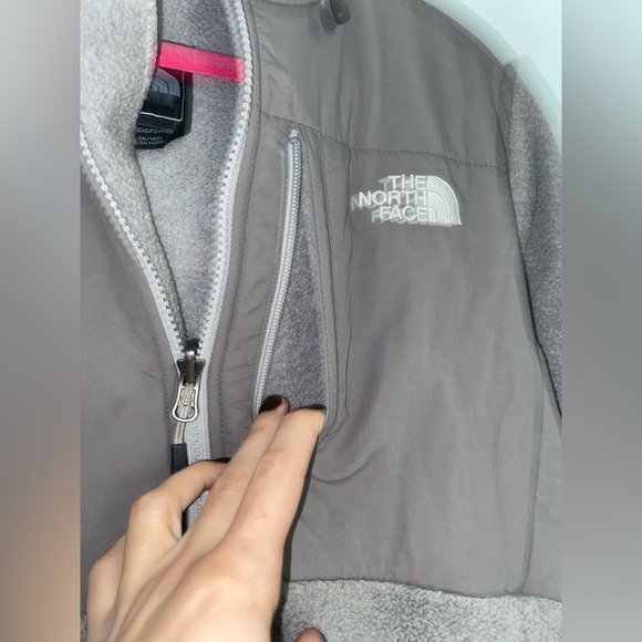 Classic Fleece North Face Jacket /W Hood - Picture 8 of 9